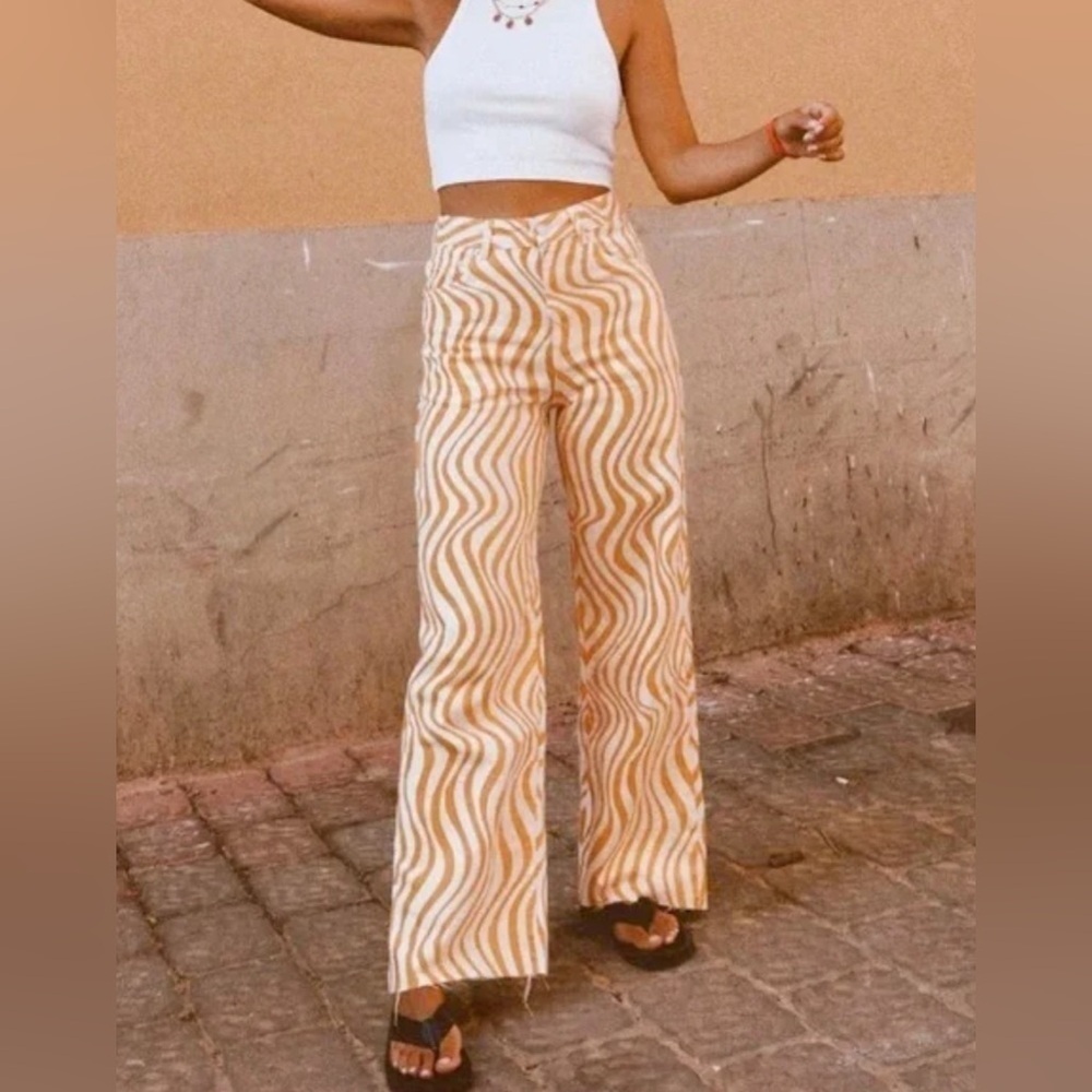 Zara White and Tan Wavy-Print Wide Leg Jeans